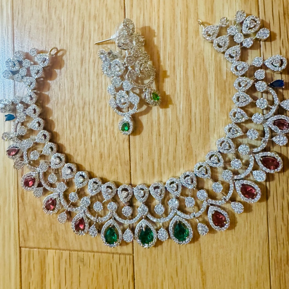 Elegant Silver and Green Jewelry Set
